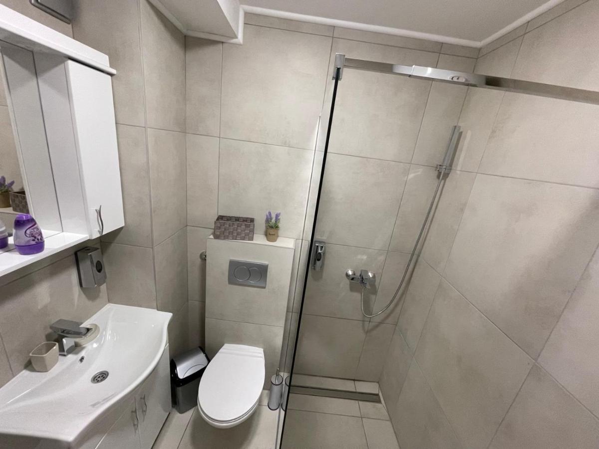 Vmaks Apartman Valentina Vodnika Apartment Novi Sad Luaran gambar