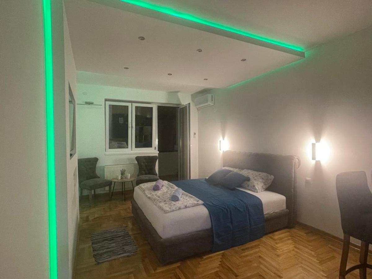 Vmaks Apartman Valentina Vodnika Apartment Novi Sad Luaran gambar